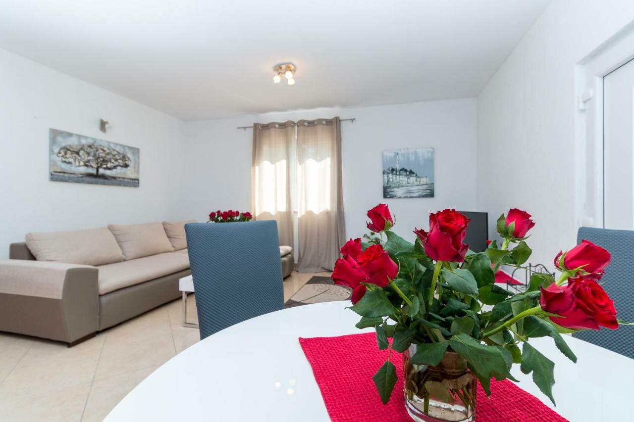 Apartment Jurasin Каштела Экстерьер фото