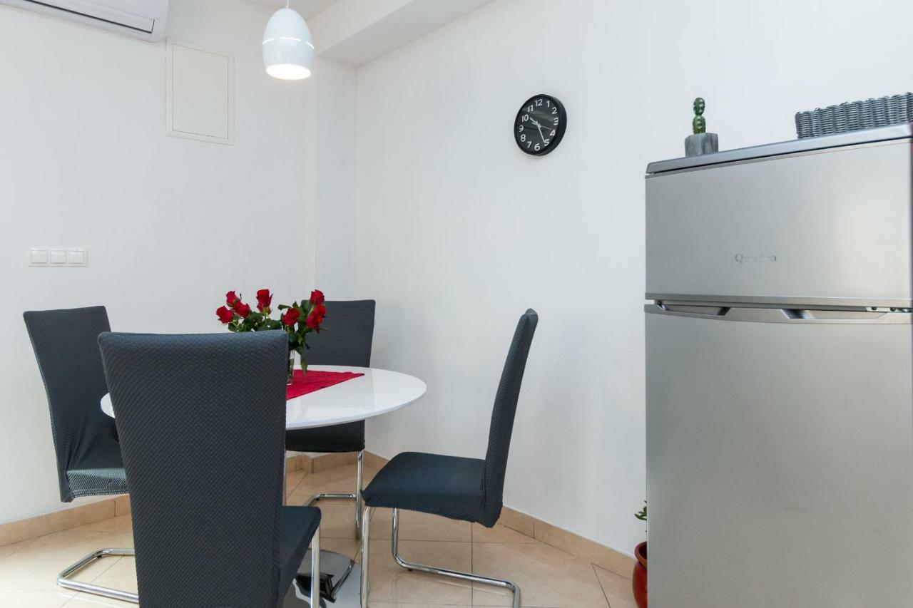 Apartment Jurasin Каштела Экстерьер фото